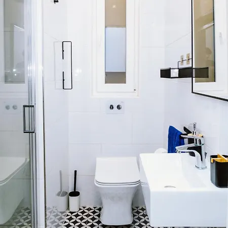Spacious 3br Terrace Near Qawra Seafront 아파트